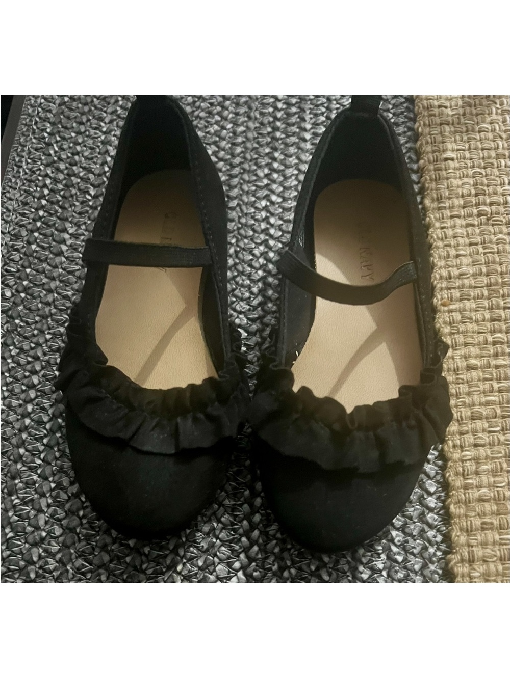 Old Navy Black Ruffle Mary Jane Flats for Women
